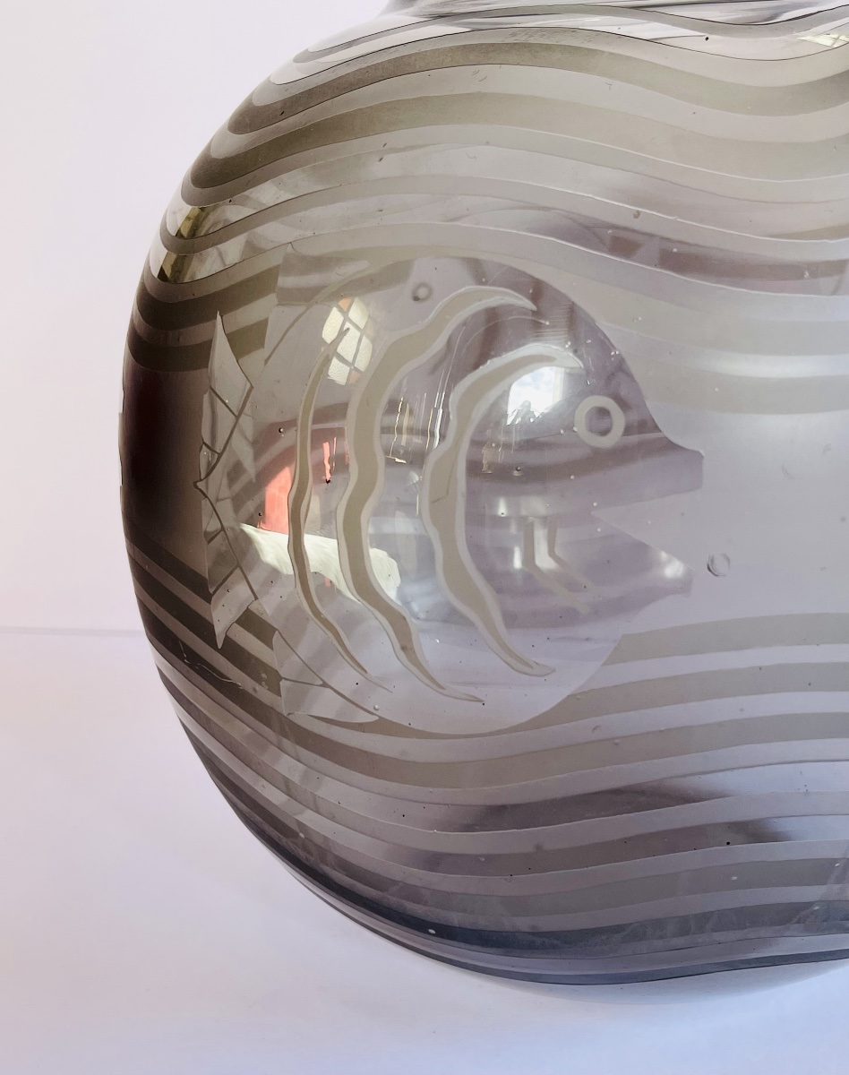 Glass Vase With Fish -photo-2